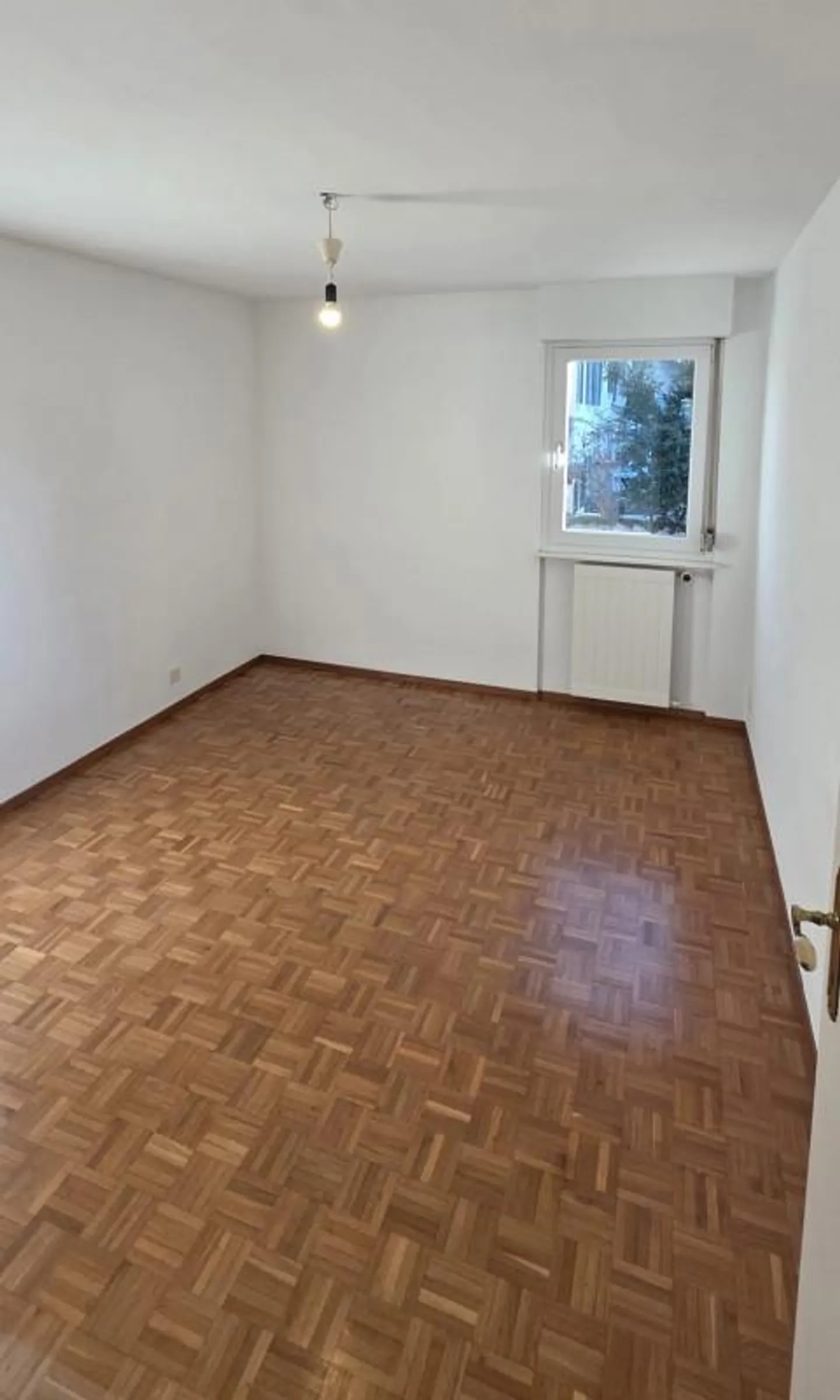 COLLONGE-BELLERIVE — APPARTAMENTO CON CARATTERE 4 STANZE — CAMINO — PARCHEGGIO - Foto 9 di 13