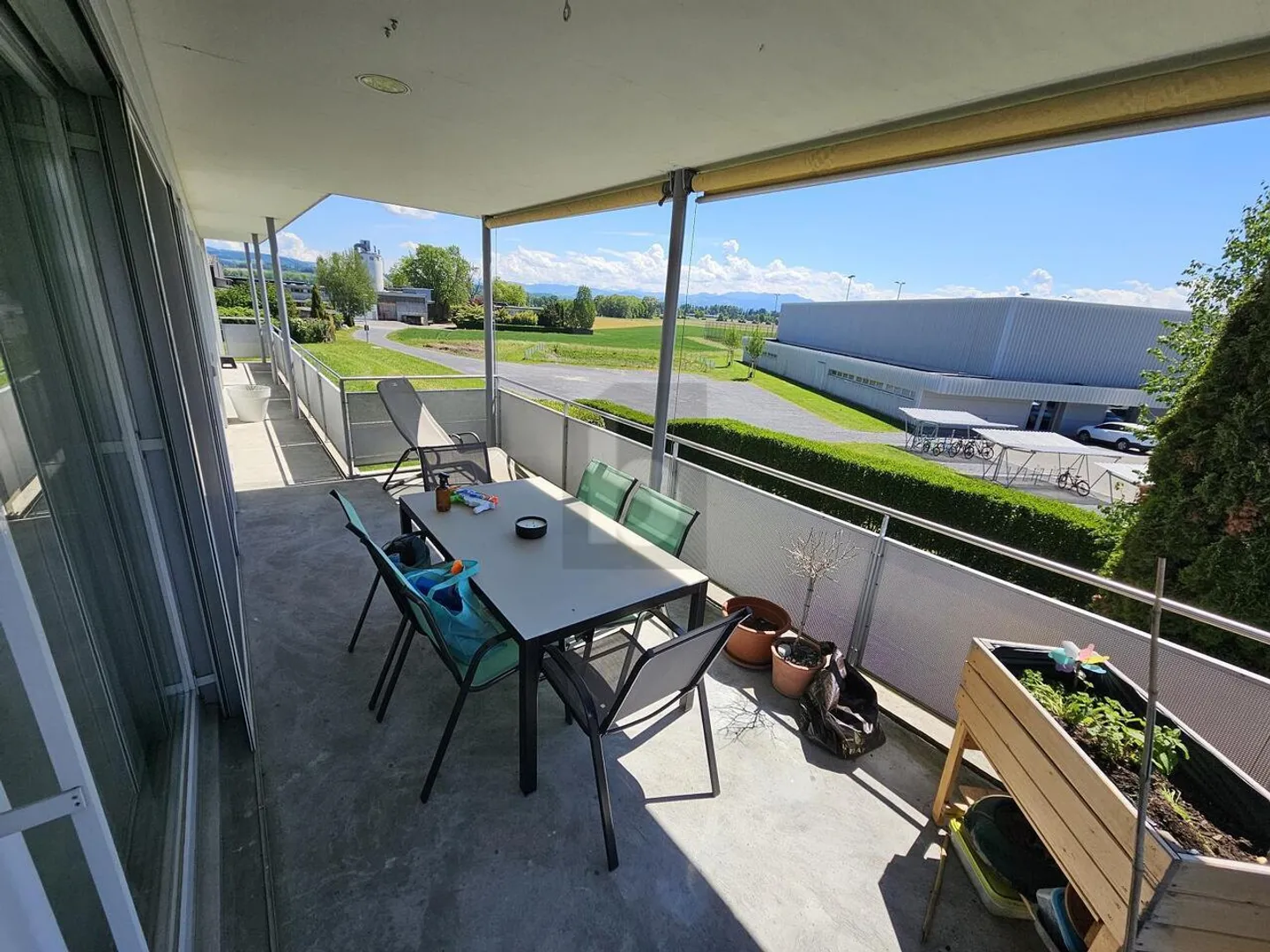 Geräumige Wohnung mit sonnigem Balkon - Foto 1 von 6