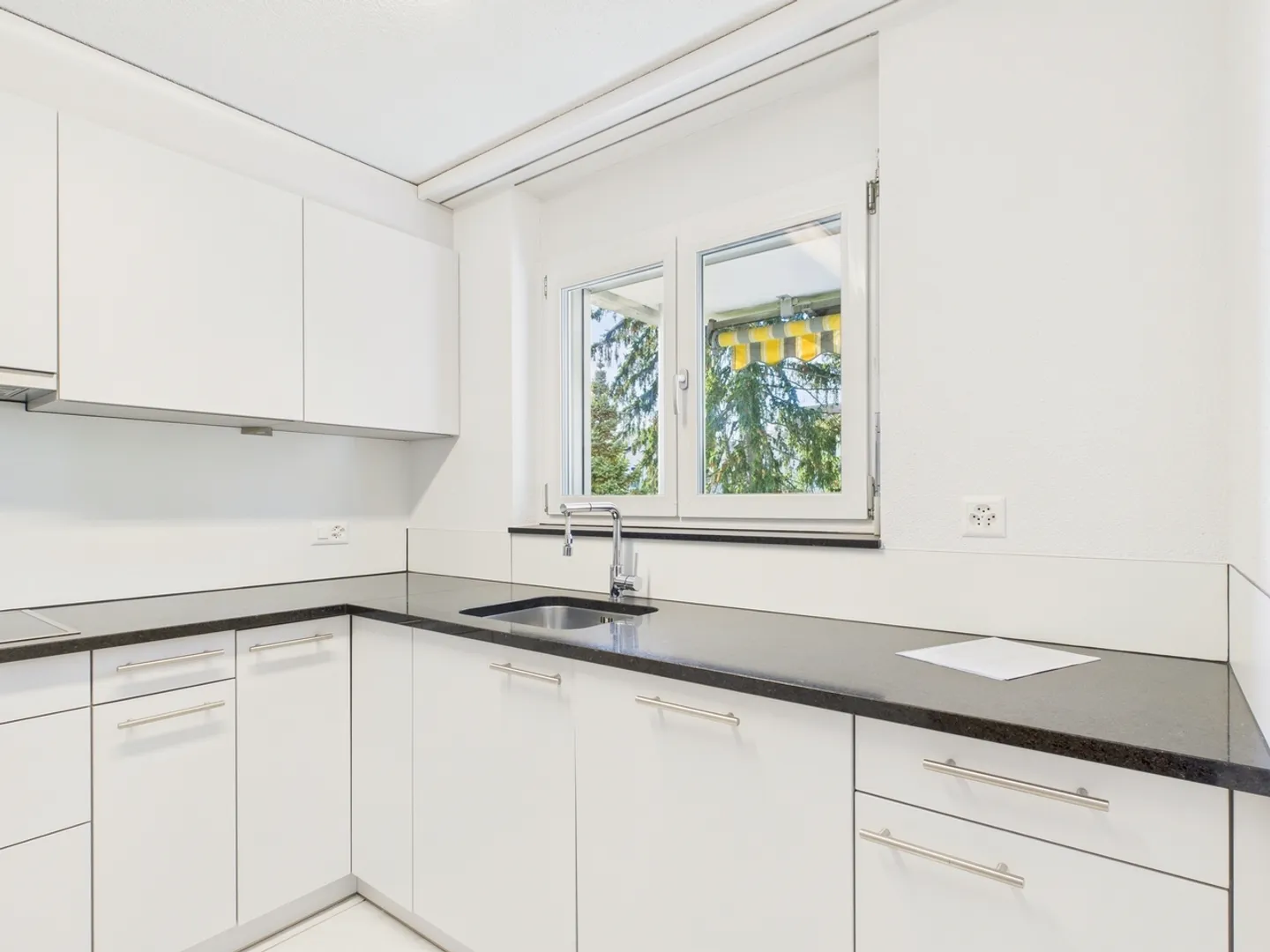 Bright and spacious 5.5-room apartment on the outskirts of Olten - Photo 4 of 12