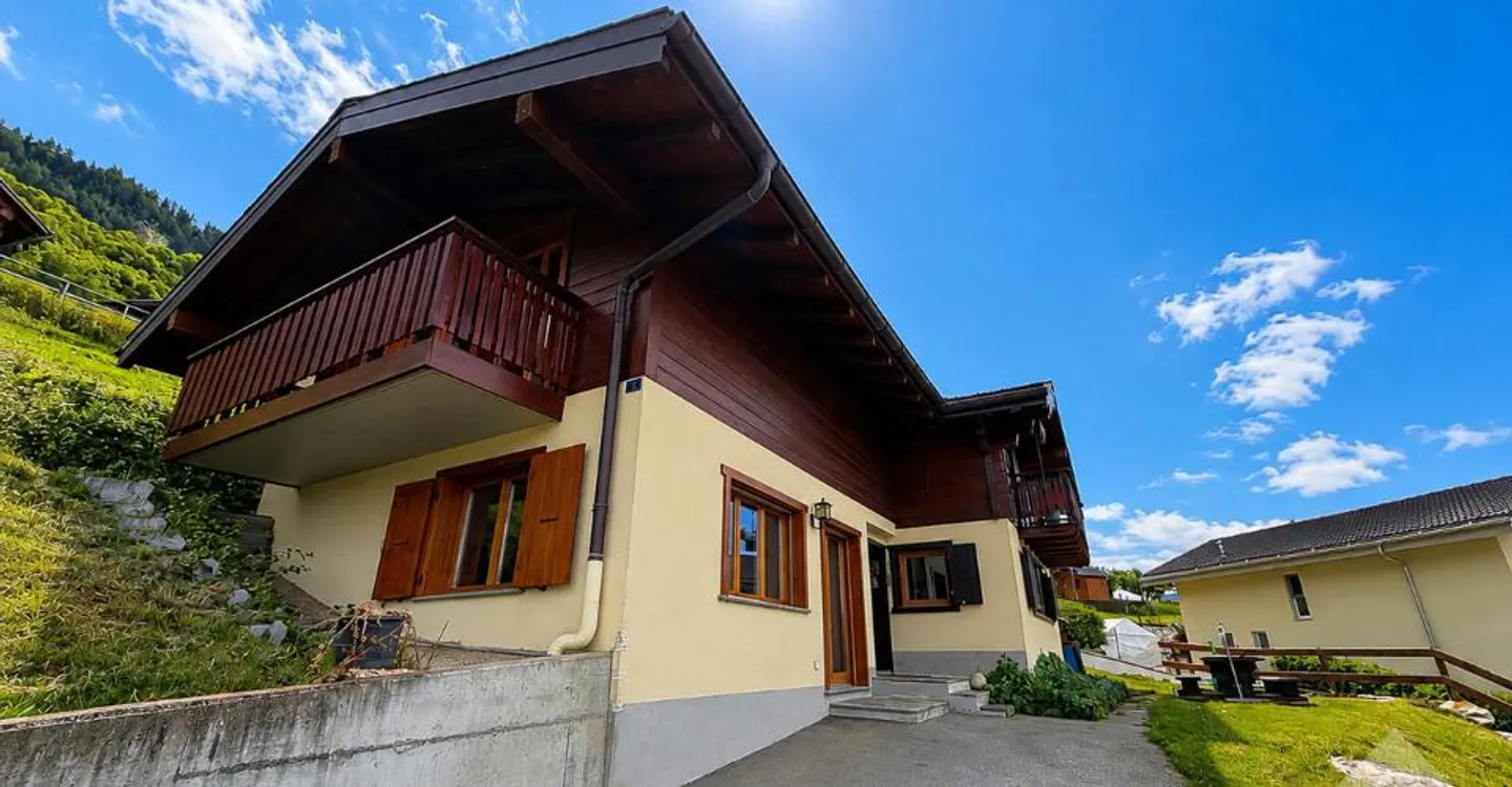 Charmantes Haus mit Panoramablick auf die Ebene - Foto 1 von 12