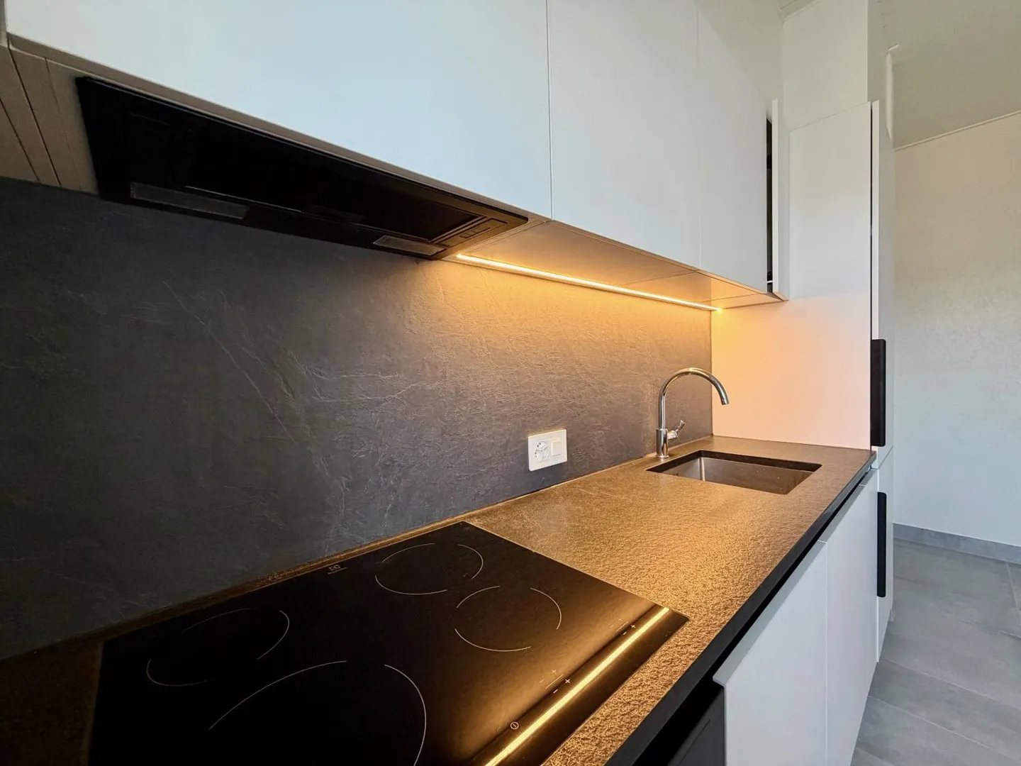 Appartamento con terrazza 3 camere - Foto 1 di 8