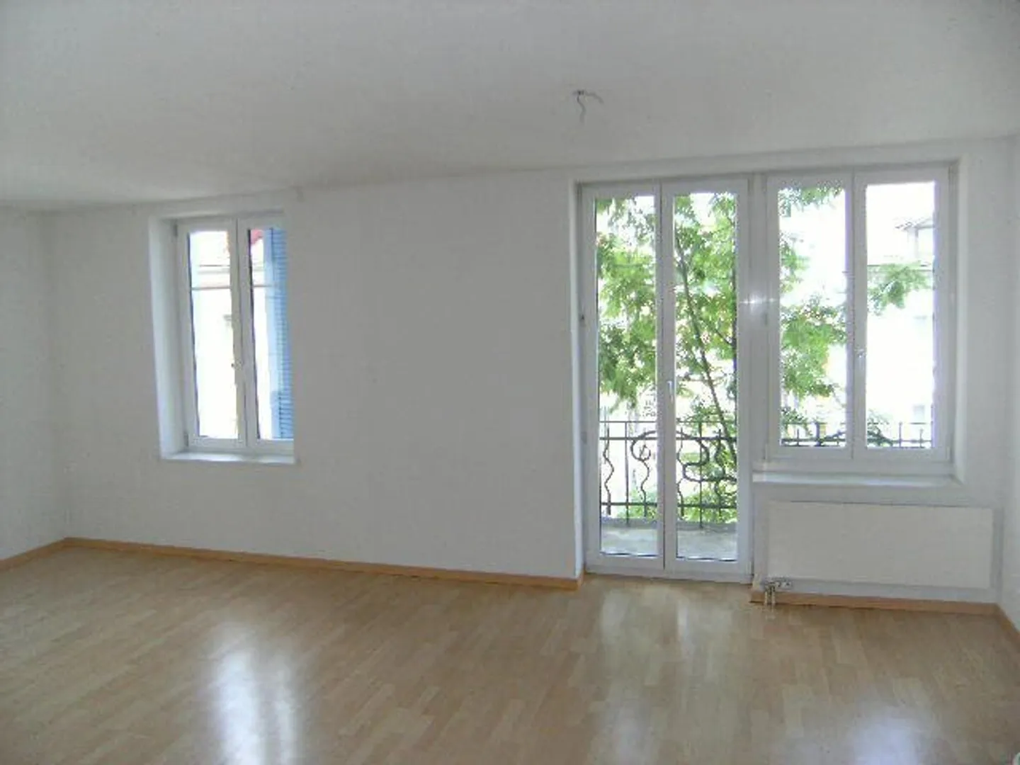 Great, bright and spacious apartment in a central location!! - Photo 2 of 10