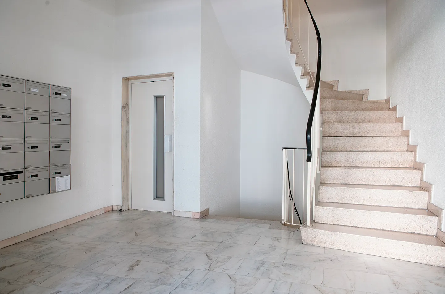 Place souterraine 1 pièce - Photo 3 sur 4