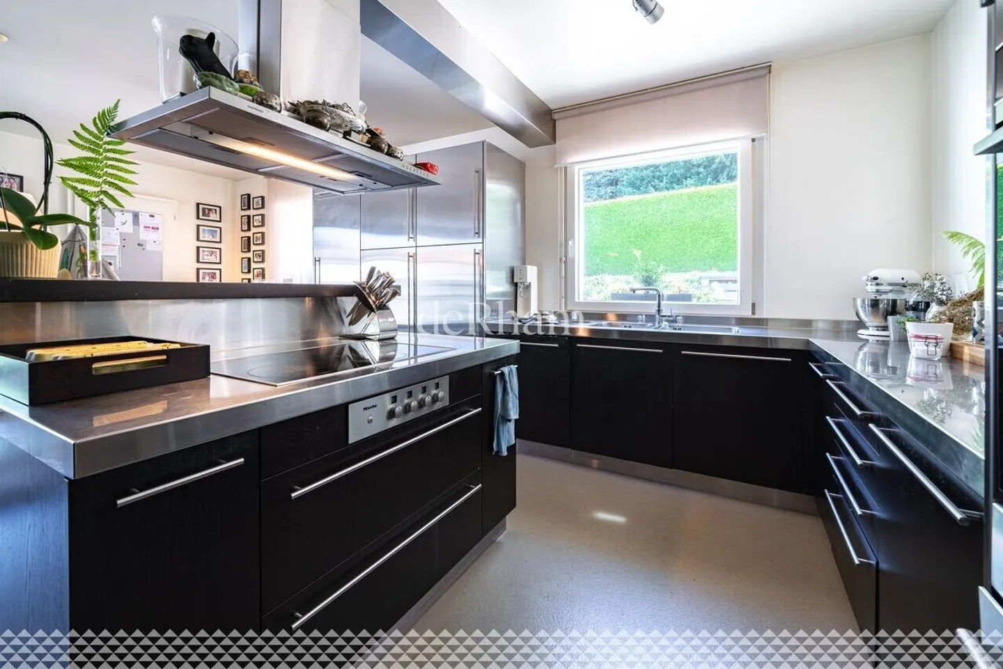 Sublime villa d'architecte avec piscine aux portes de Lausanne - Photo 5 sur 13