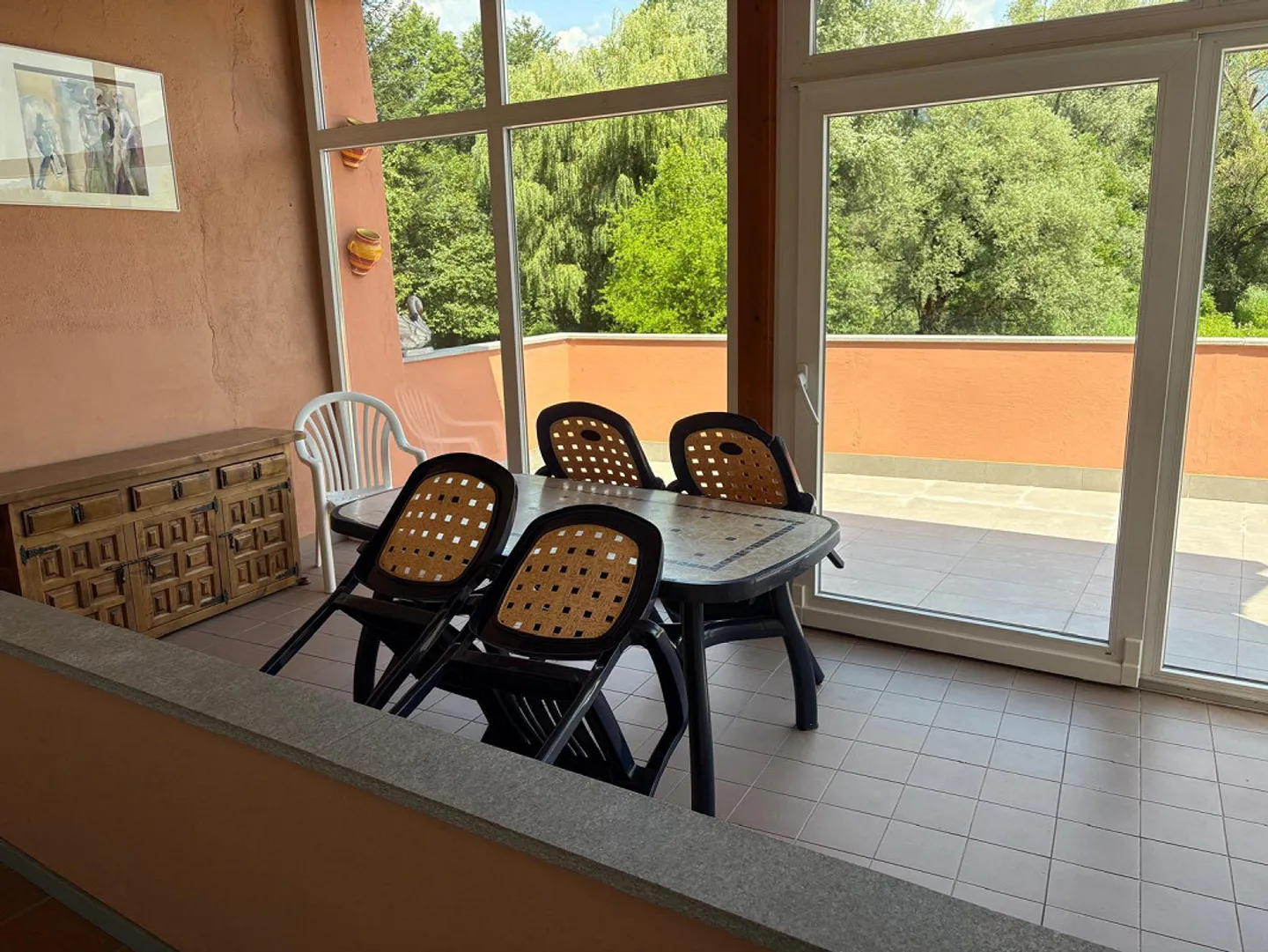 Appartamento di 2.5 locali con parcheggio - Foto 3 di 11