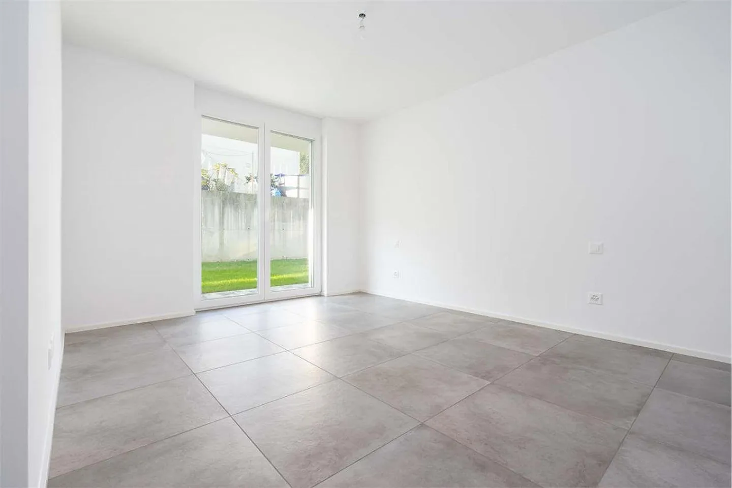 MODERN 2,5 ZIMMER MIT PRIVATGARTEN - EINKOMMENSOBJEKT - Foto 3 von 10