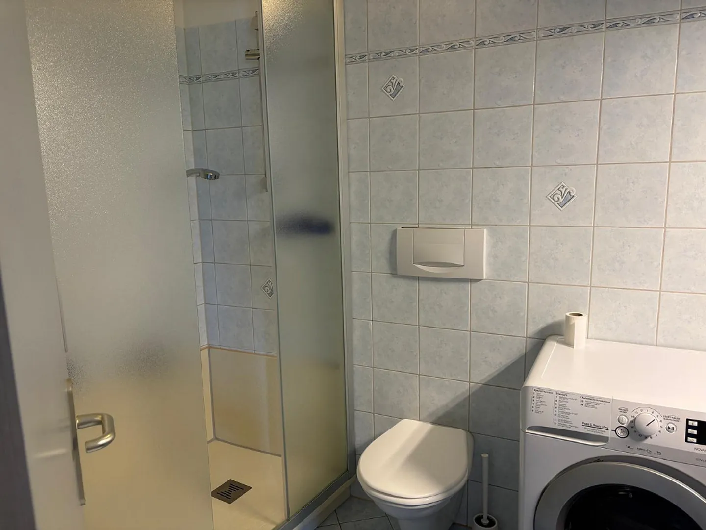 Appartamento di 2.5 locali con parcheggio - Foto 9 di 11