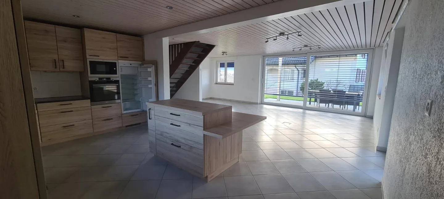 Grande Maison Rénovée - Photo 3 sur 12