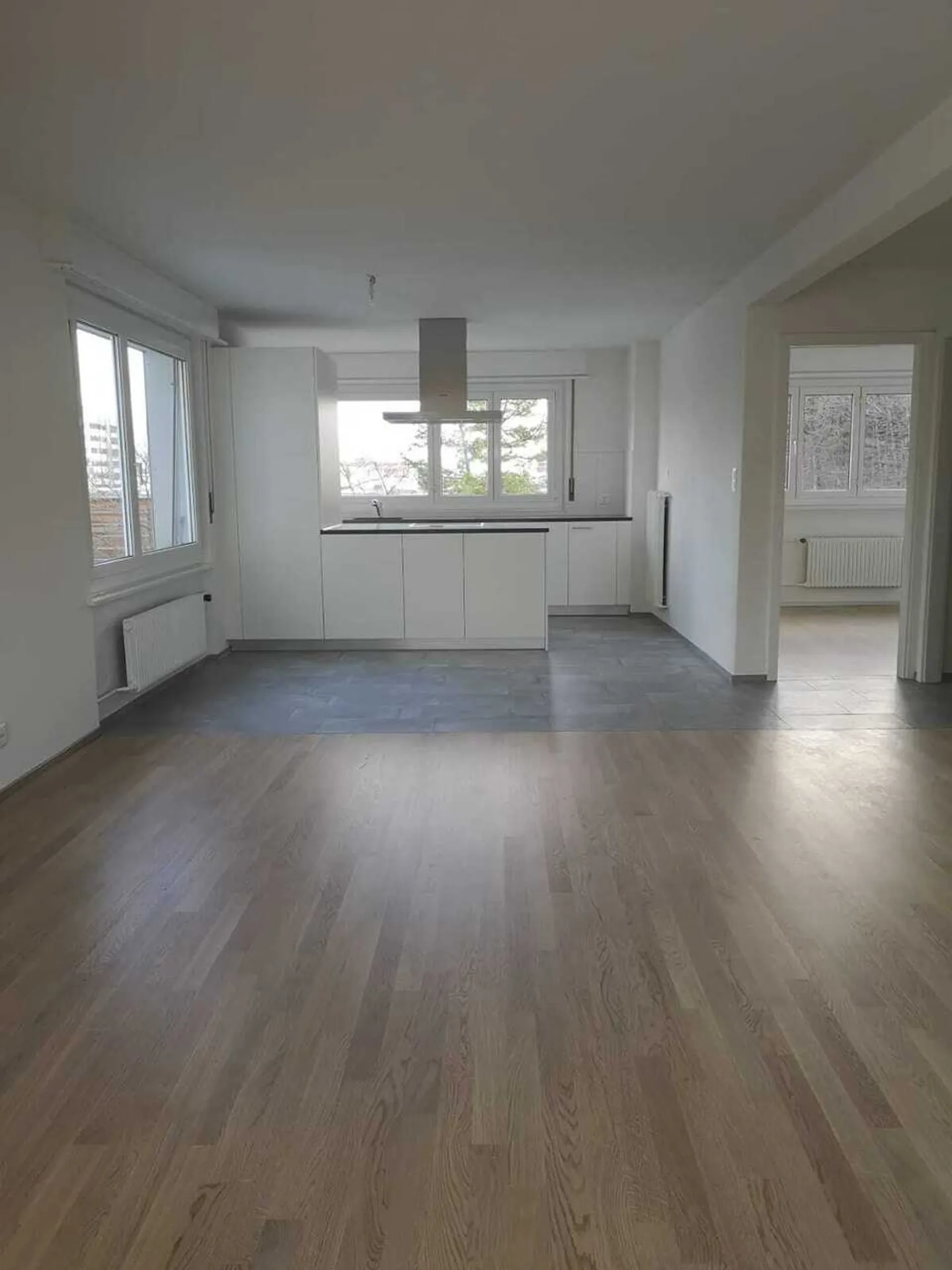 Helle 3,5-Zimmer-Wohnung im 5. Stock wird renoviert - Foto 5 von 8