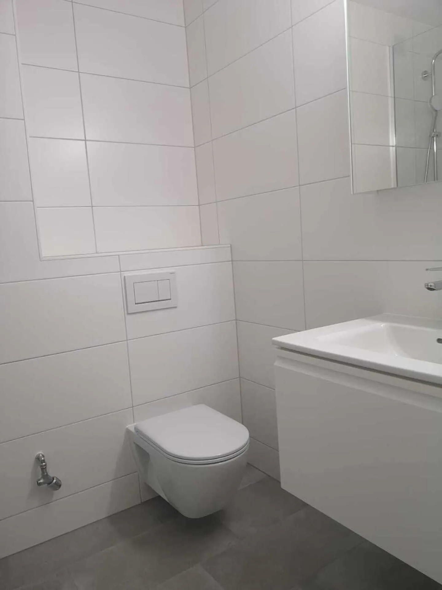 Helle 3,5-Zimmer-Wohnung im 5. Stock wird renoviert - Foto 6 von 8