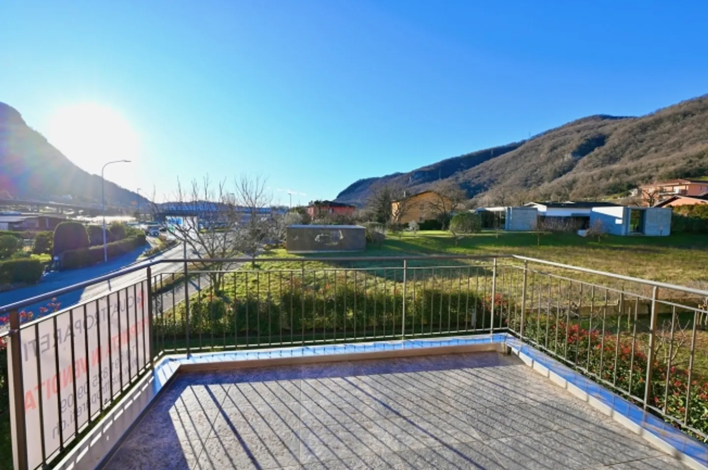 Modern Single-Family House with Garden and Panoramic View - Photo 8 of 18