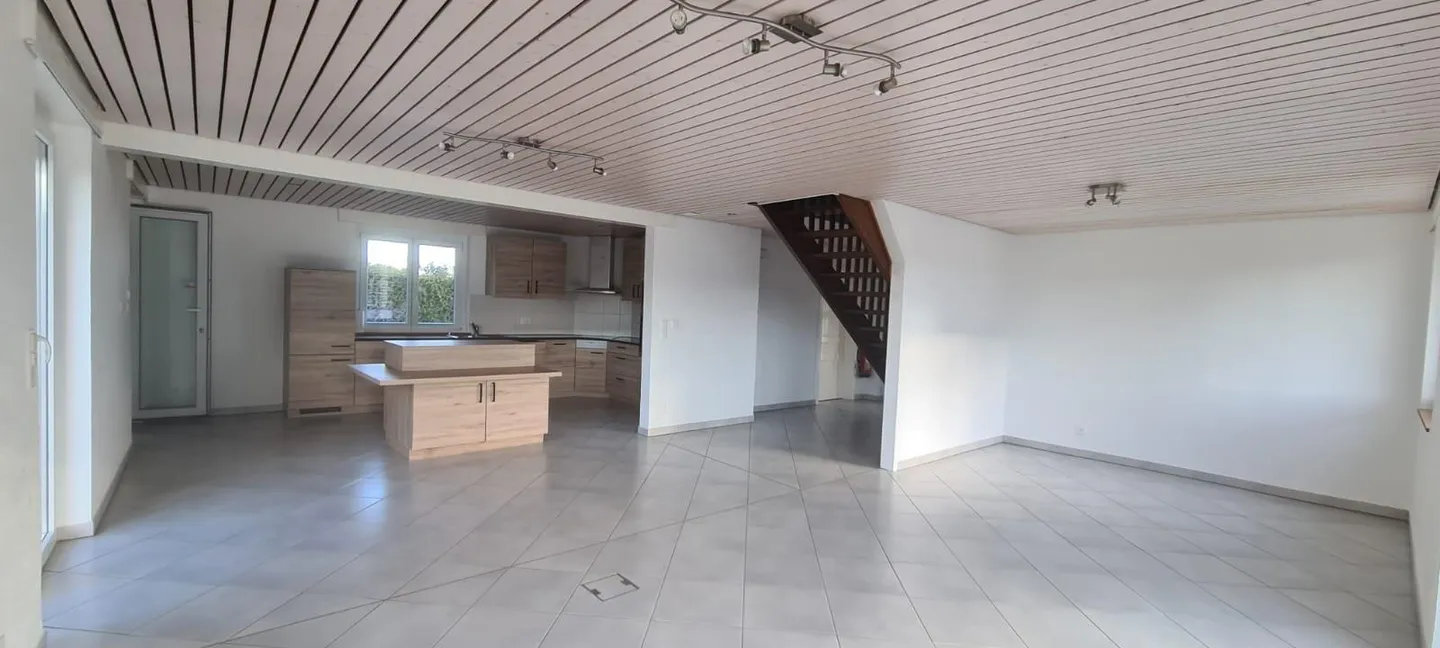 Grande Maison Rénovée - Photo 5 sur 12