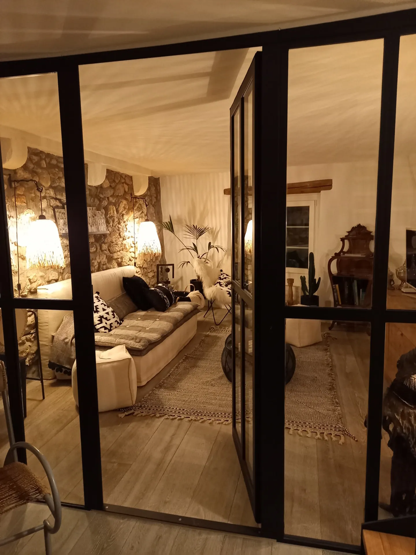 LE LANDERON (NE): Beautiful village house from the 16th century fully renovated - Photo 11 of 24