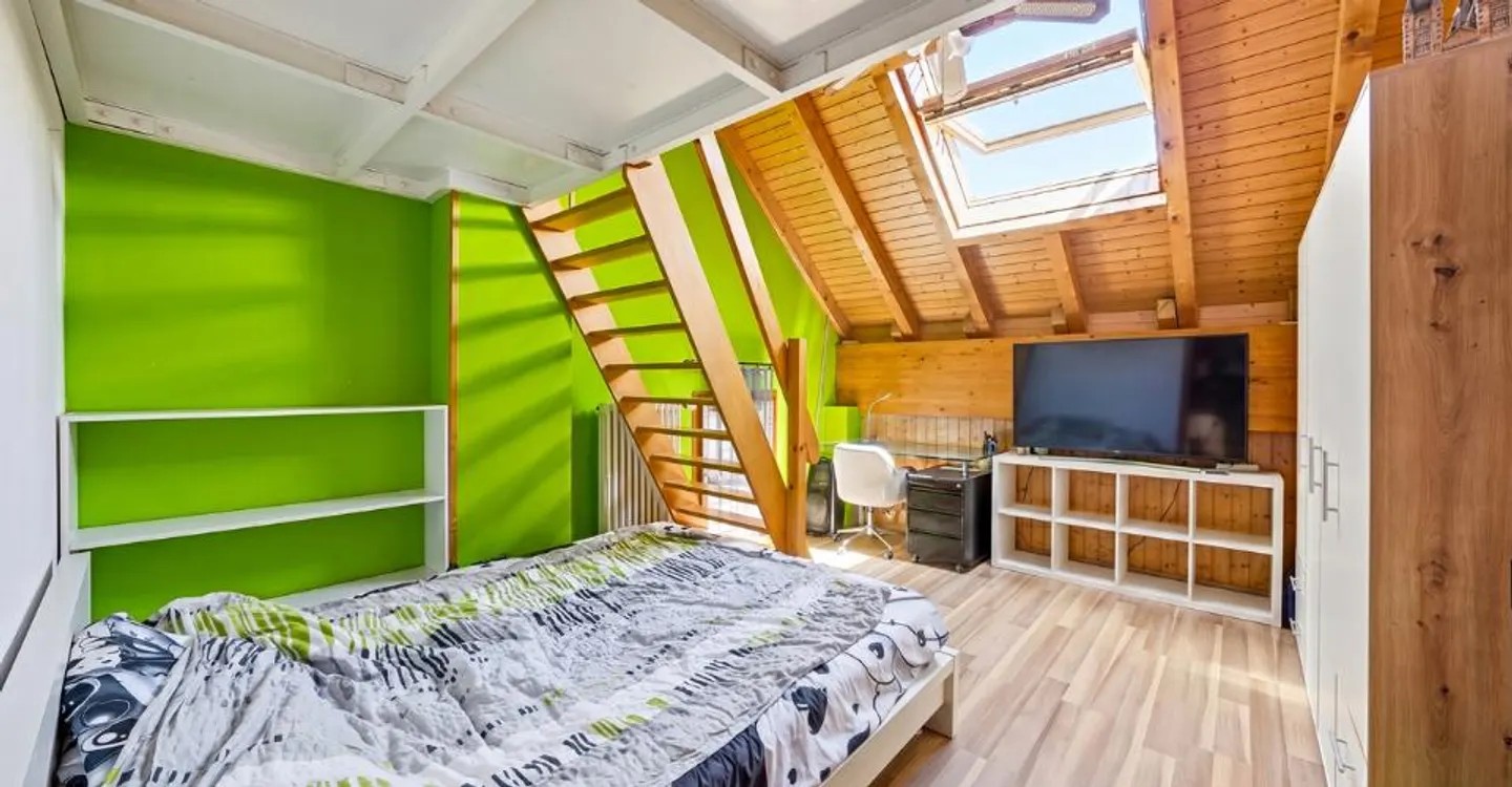 Incantevole appartamento duplex di 5,5 locali in una fattoria ristrutturata - Foto 9 di 11