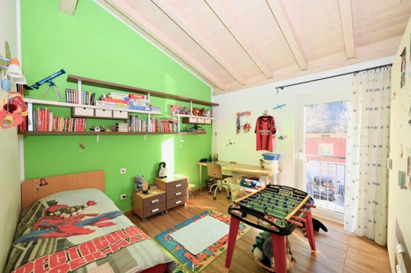 Modern Single-Family House with Garden and Panoramic View - Photo 11 of 18