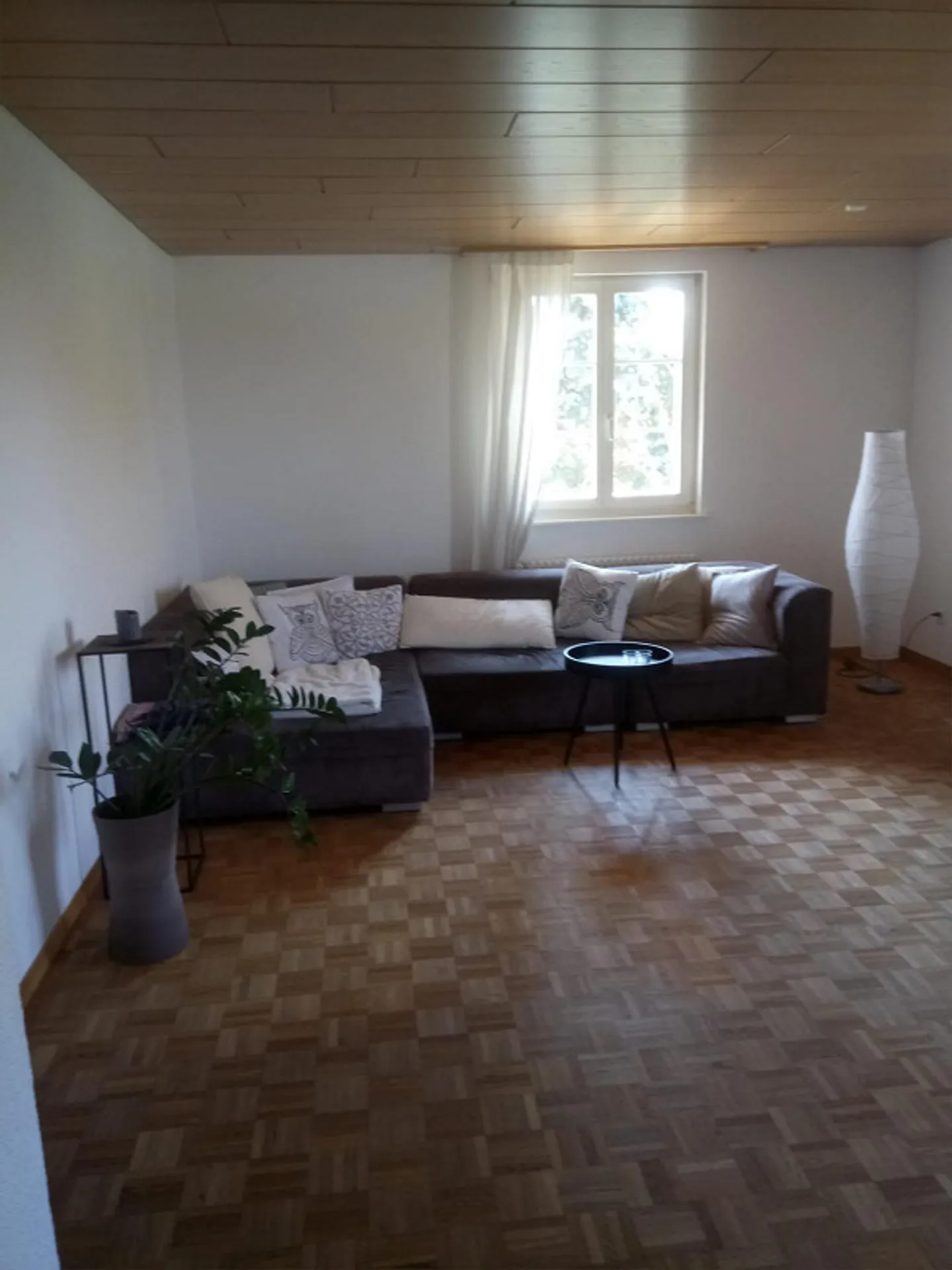 Haus mit grossem Garten - Foto 3 von 13