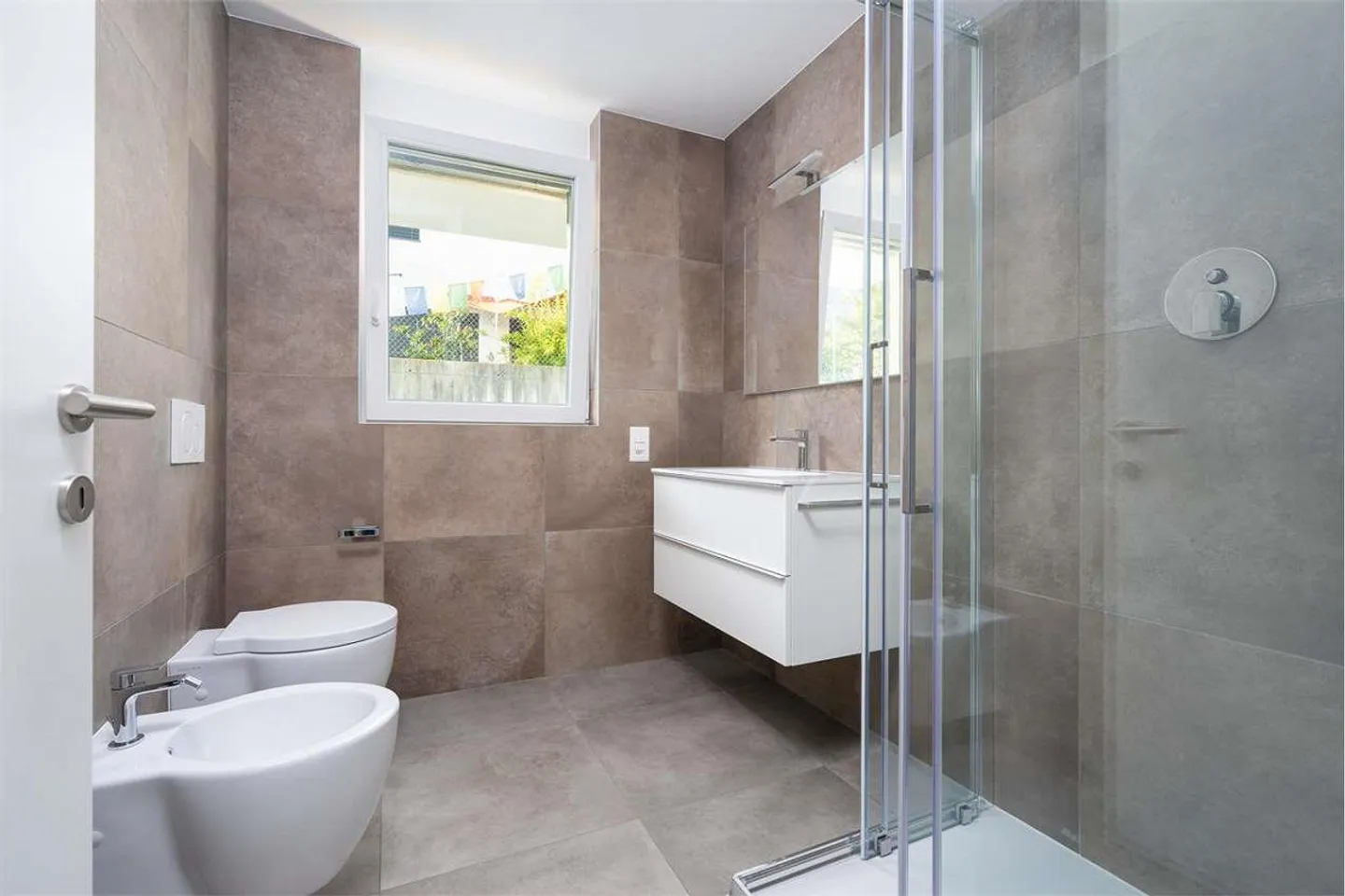 MODERN 2,5 ZIMMER MIT PRIVATGARTEN - EINKOMMENSOBJEKT - Foto 6 von 10