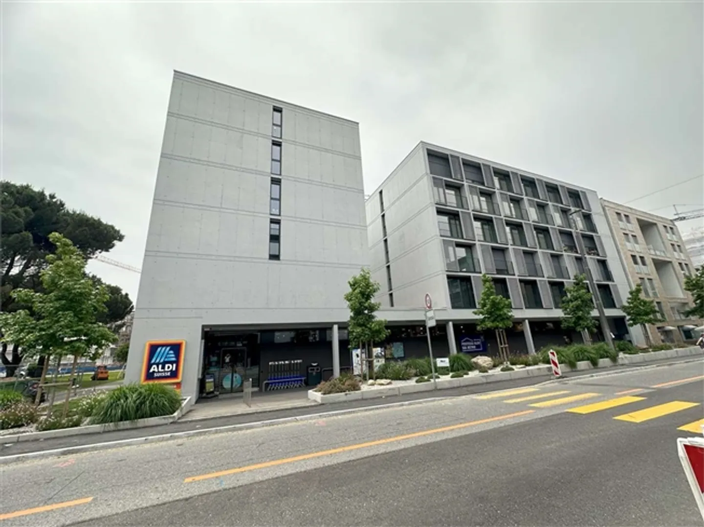 NEW, BRIGHT APARTMENT 3.5 IN MASSAGNO - Photo 12 of 20