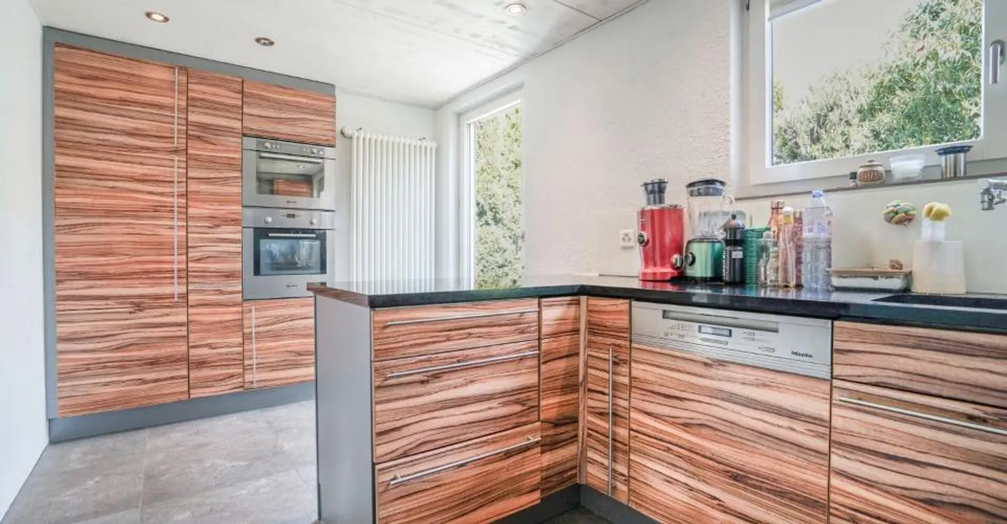 Charming terraced house in Wetzikon with exceptional space offerings - Photo 5 of 10