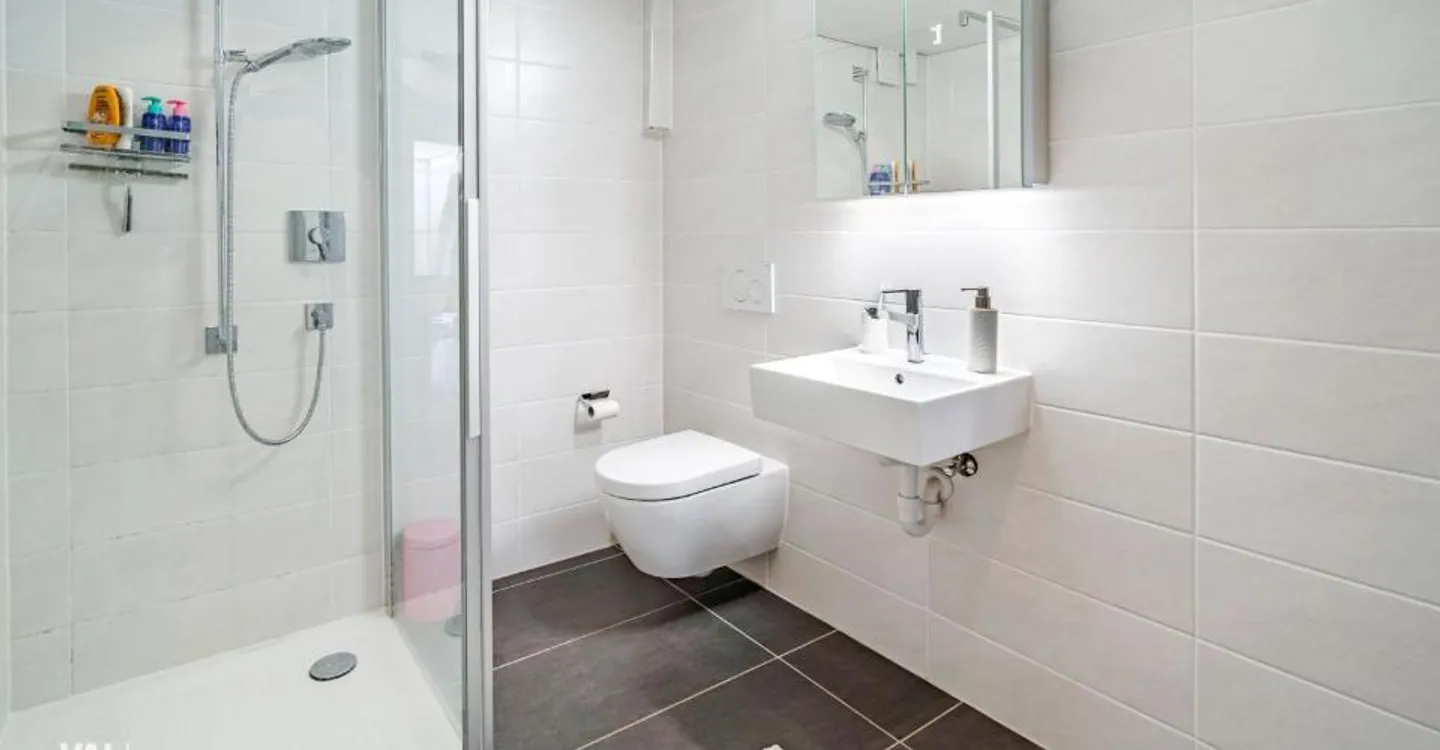 Charming terraced house in Wetzikon with exceptional space offerings - Photo 7 of 10