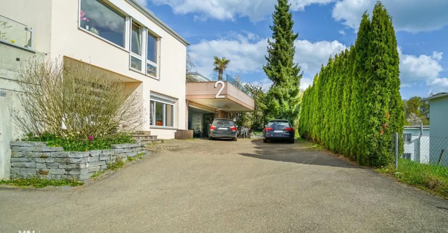 Charming terraced house in Wetzikon with exceptional space offerings - Photo 9 of 10