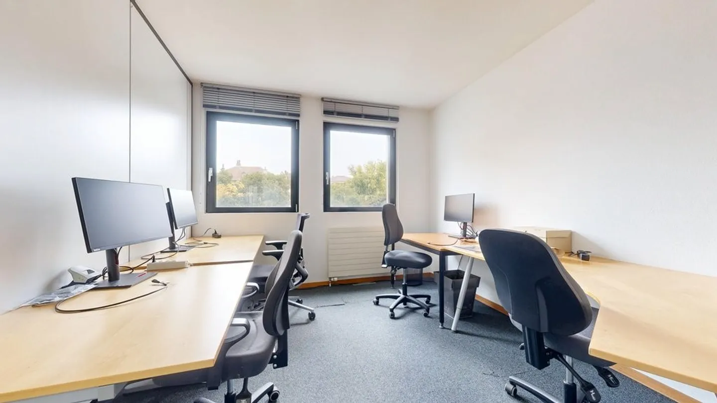 Your future office just steps from the Morges train station - Photo 8 of 12