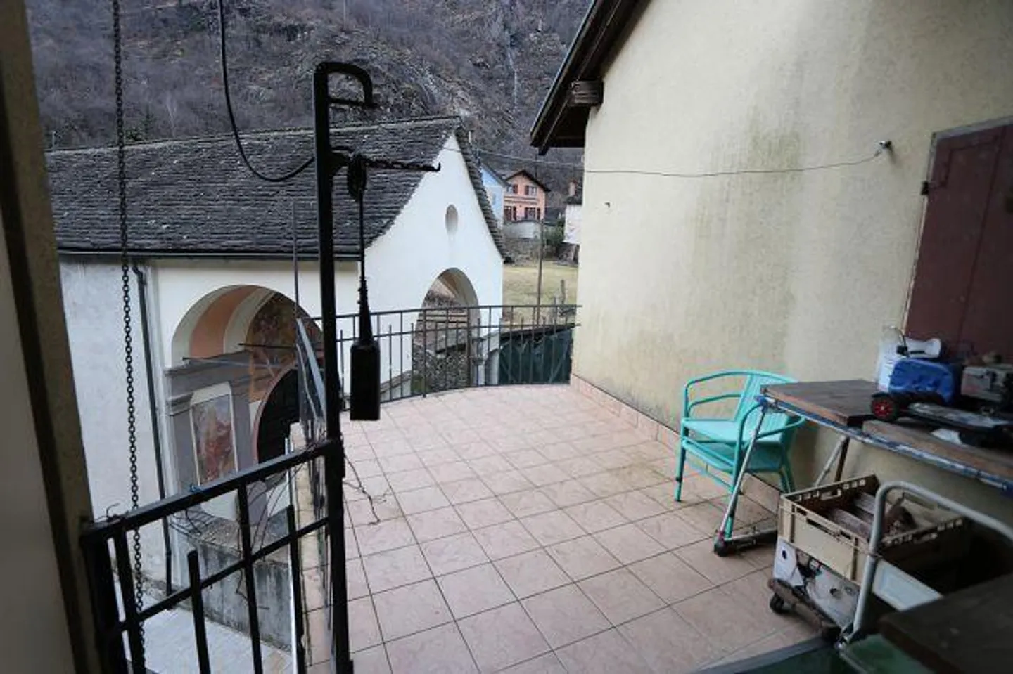 Casa bifamilare con due negozi - Foto 18 di 33