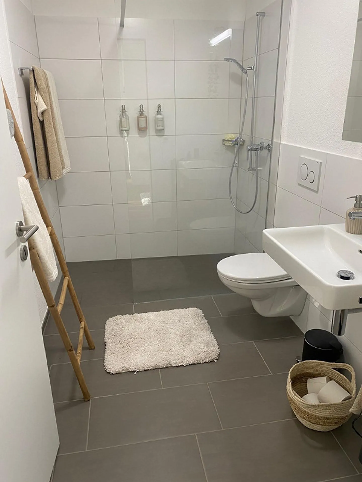 Appartamento attraente di 3,5 stanze nel Ledipark Root - Foto 7 di 9