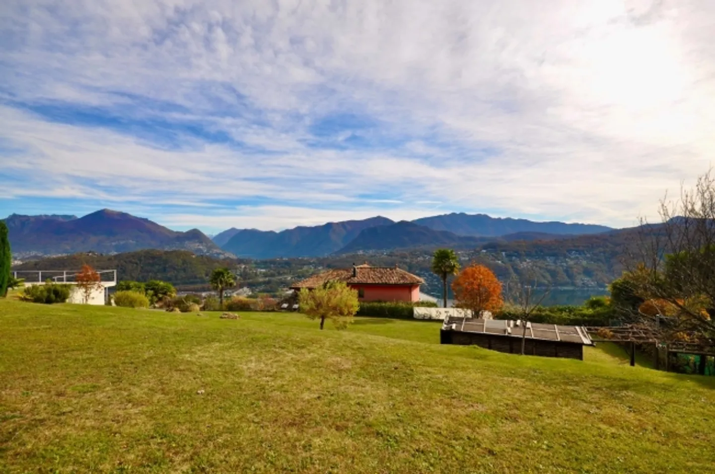 Building plot of 1,150 m² with a view of Lake Lugano in Vernate - Photo 5 of 7
