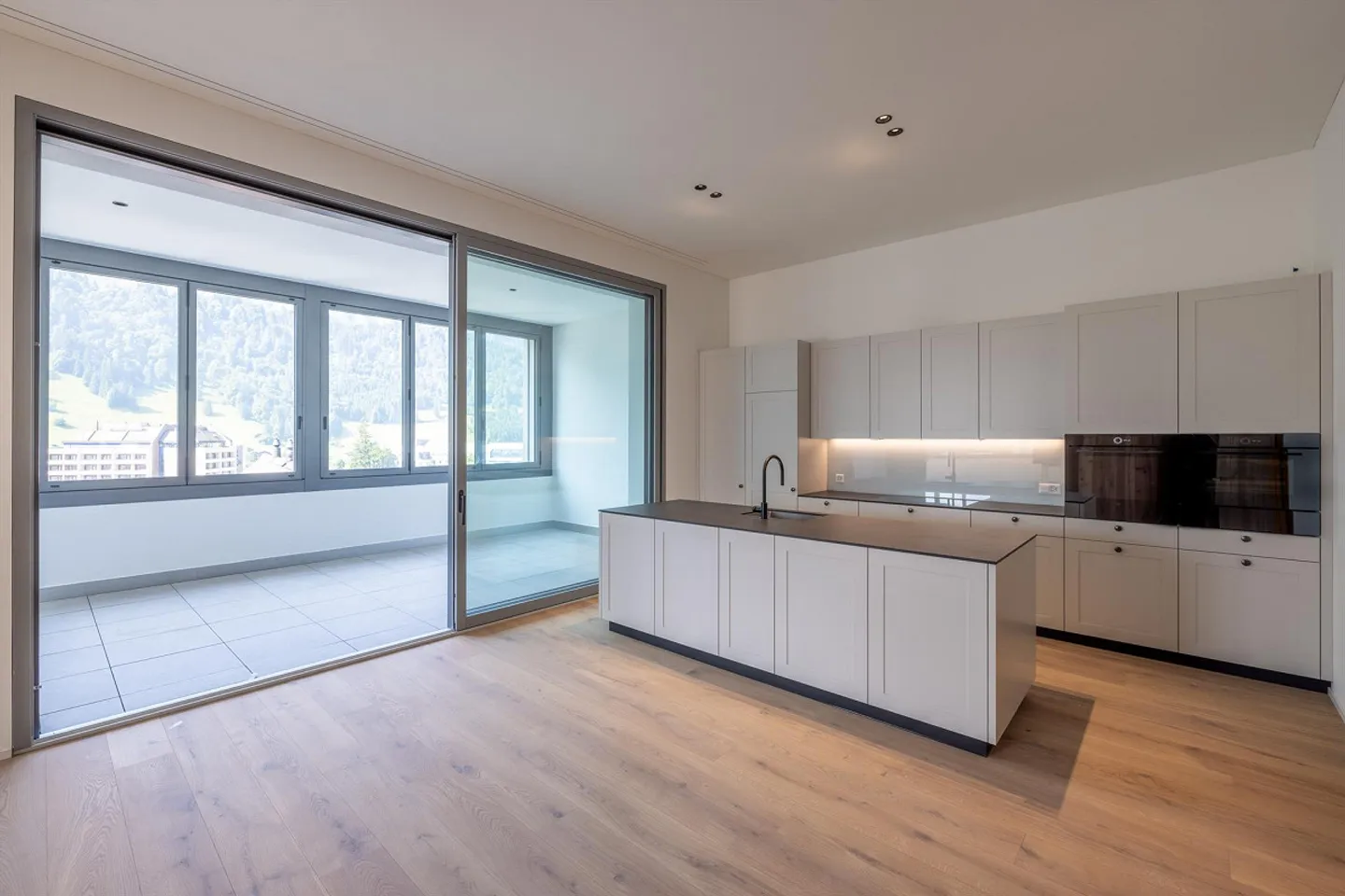Exclusive Apartment - Elegance Meets Alpine Idyll - Photo 2 of 12