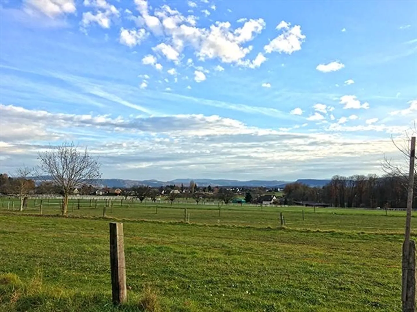 «BINNINGEN - EINFAMILIENHAUS AN TOP LAGE - 7 ZIMMER» - Foto 2 von 5
