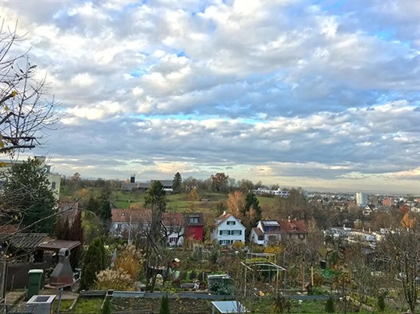 «BINNINGEN - EINFAMILIENHAUS AN TOP LAGE - 7 ZIMMER» - Foto 4 von 5