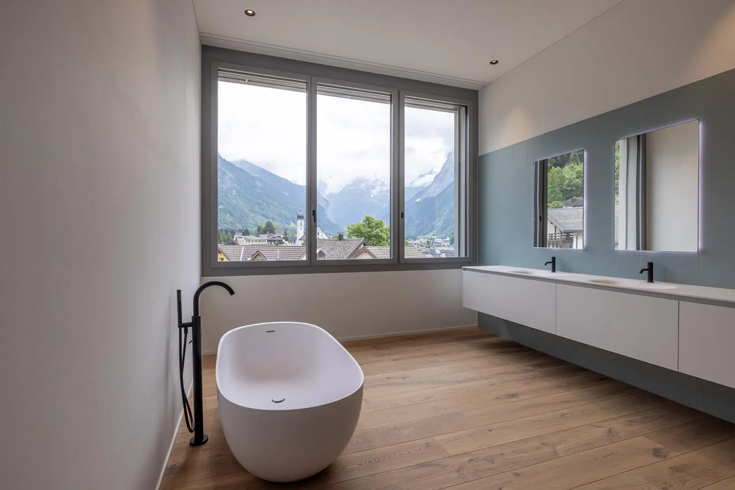 Exclusive Apartment - Elegance Meets Alpine Idyll - Photo 10 of 12