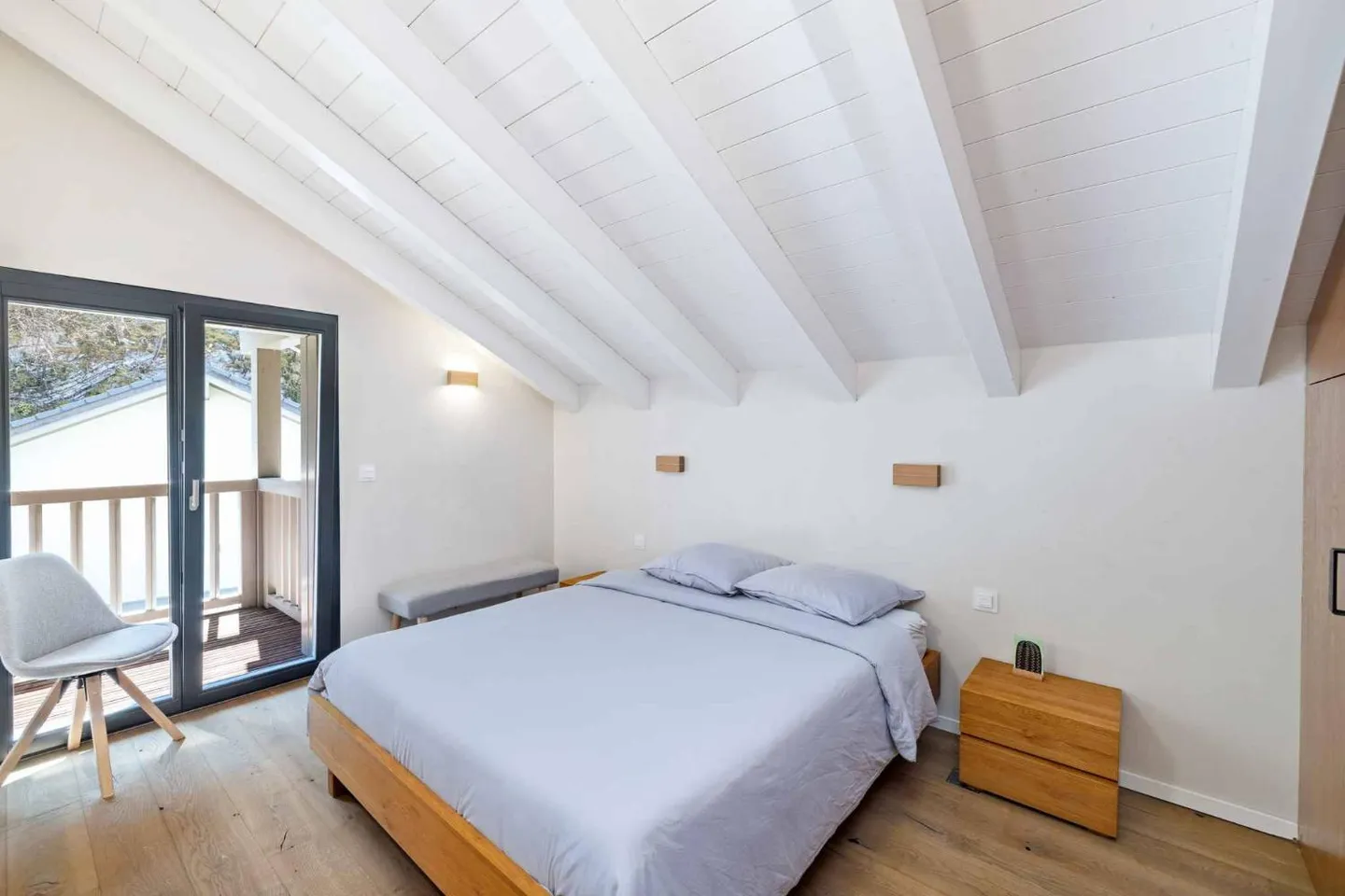Moderne Villa direkt am Wasser - Foto 6 von 11
