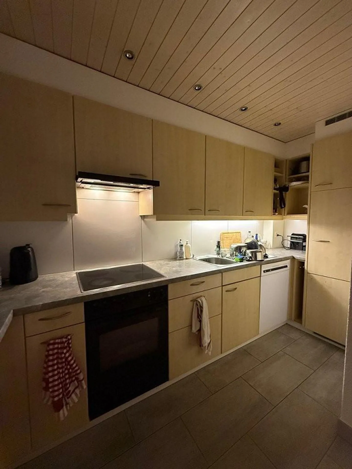 Appartement de 3 pièces près de la gare de Thalwil à louer - Photo 2 sur 8