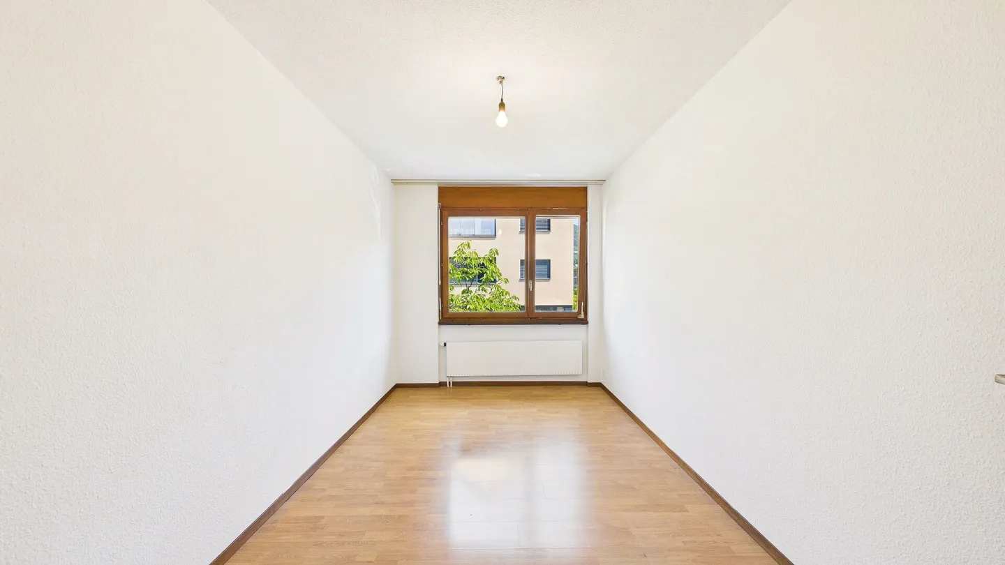 Charming 4.5-room semi-detached house with new kitchen, garden and fireplace - Photo 8 of 18