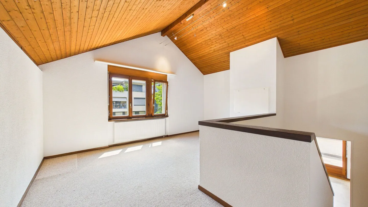 Charming 4.5-room semi-detached house with new kitchen, garden and fireplace - Photo 9 of 18