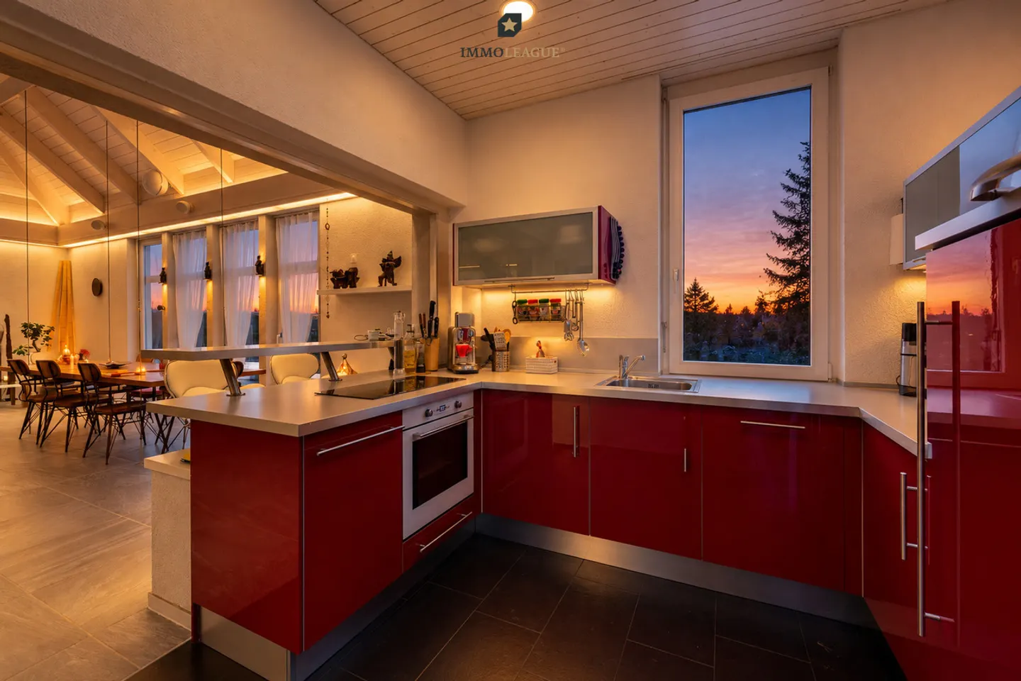 Exclusive Loft with Impressive Ceiling Height, Open Living Concept and - Photo 4 of 13