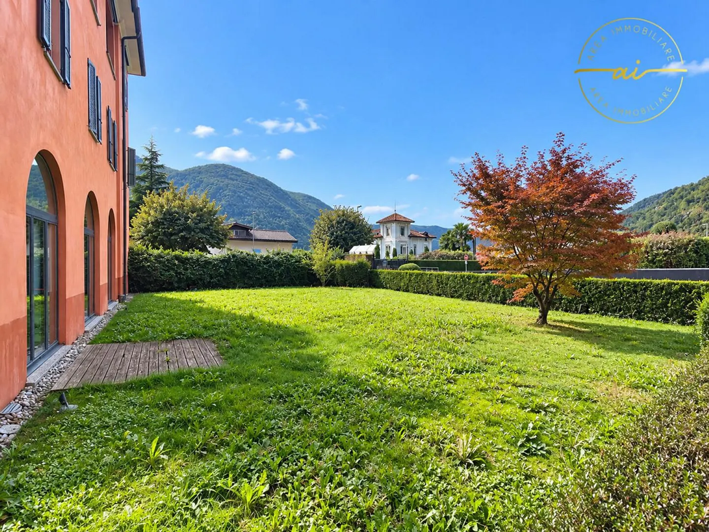 Elegant Office in Melano - Photo 11 of 13