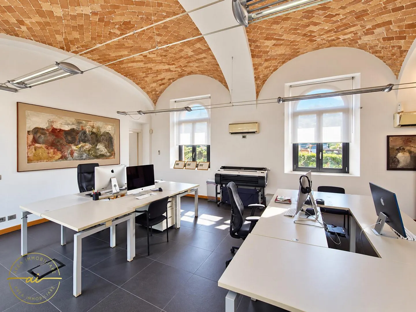 Elegant Office in Melano - Photo 8 of 13