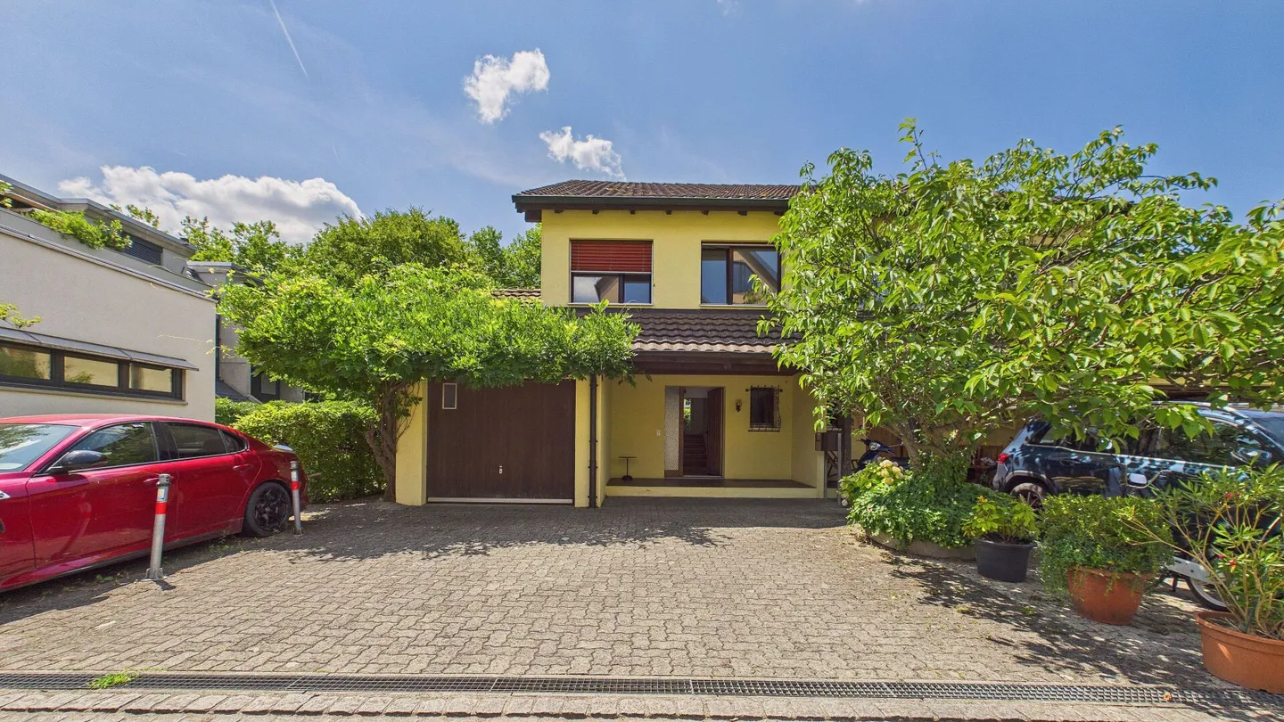 Charming 4.5-room semi-detached house with new kitchen, garden and fireplace - Photo 17 of 18