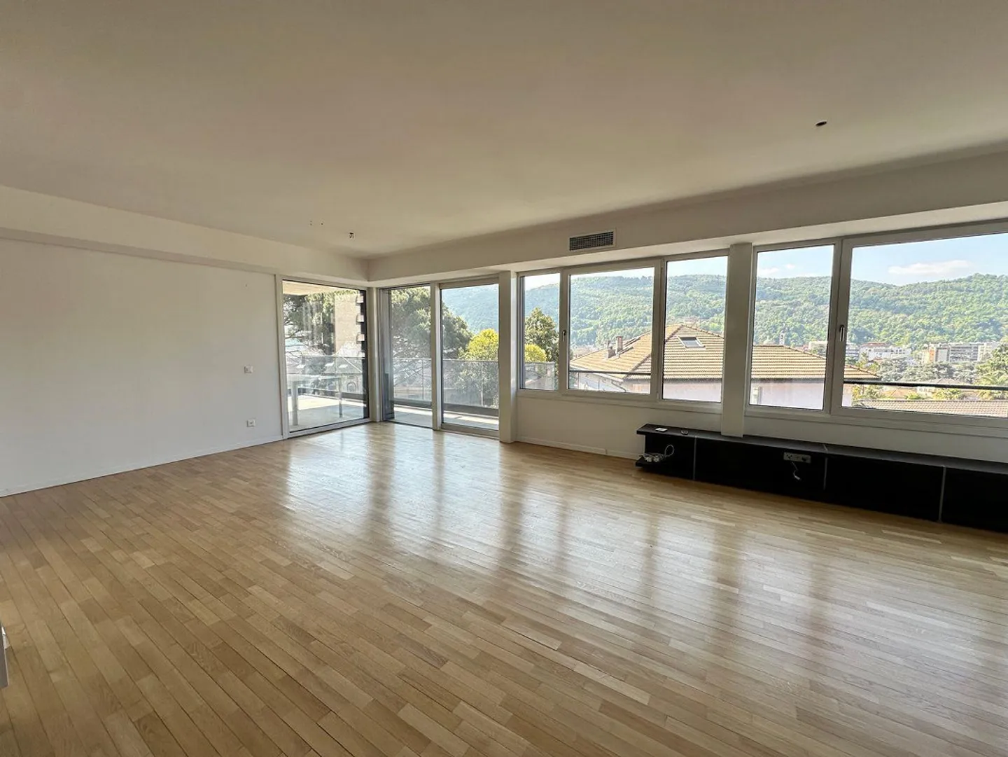 Luxuswohnung mit Grosser Terrasse - Foto 3 von 15