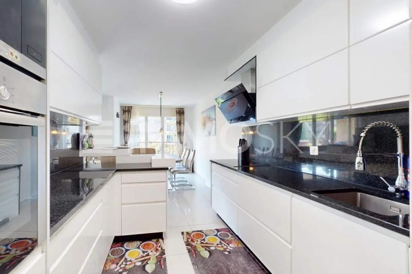 At the gates of Fribourg: 113 m² renovated with charm and comfort - Photo 1 of 5