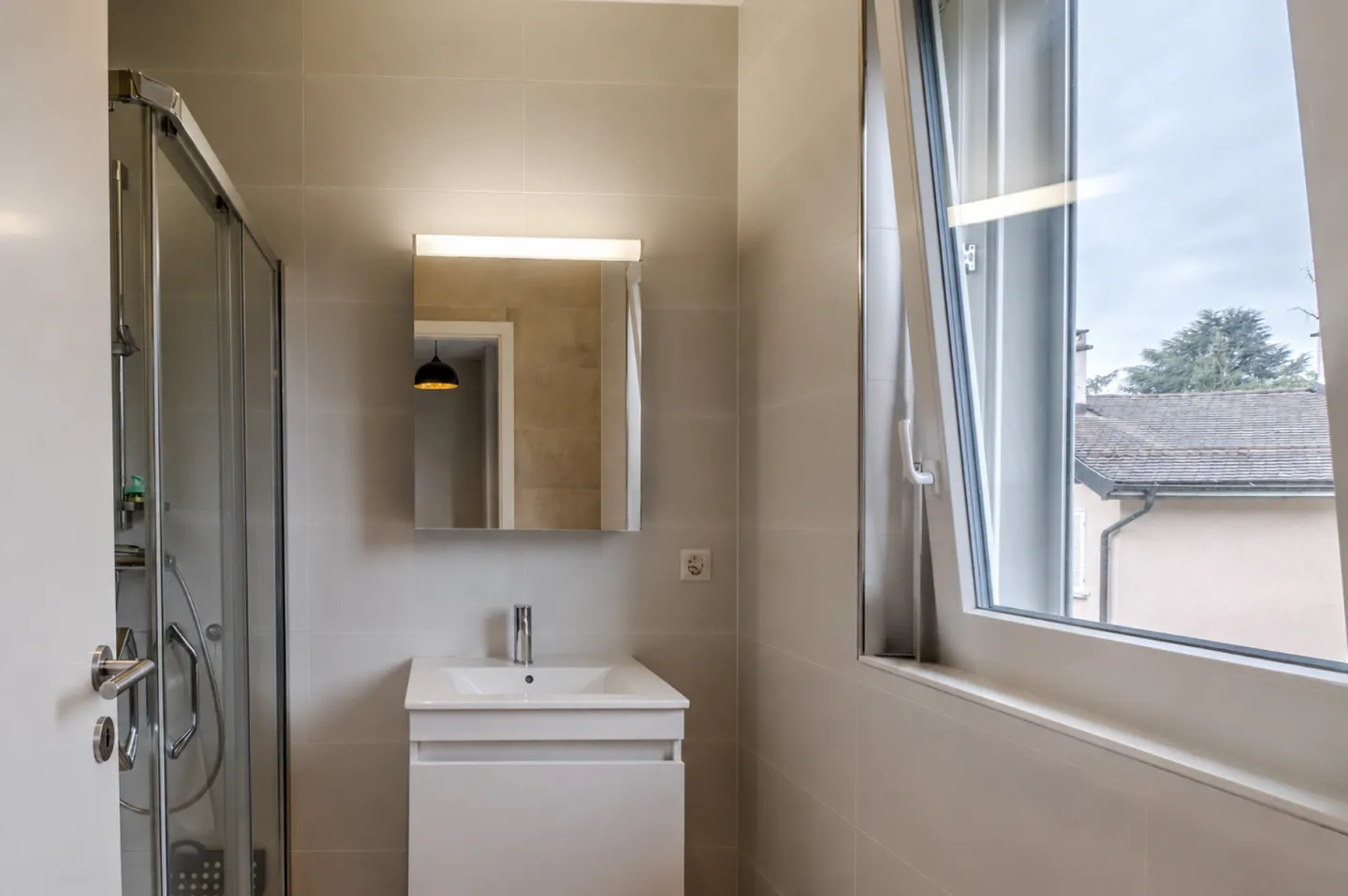 Appartement spacieux dans un quartier calme - Photo 8 sur 9