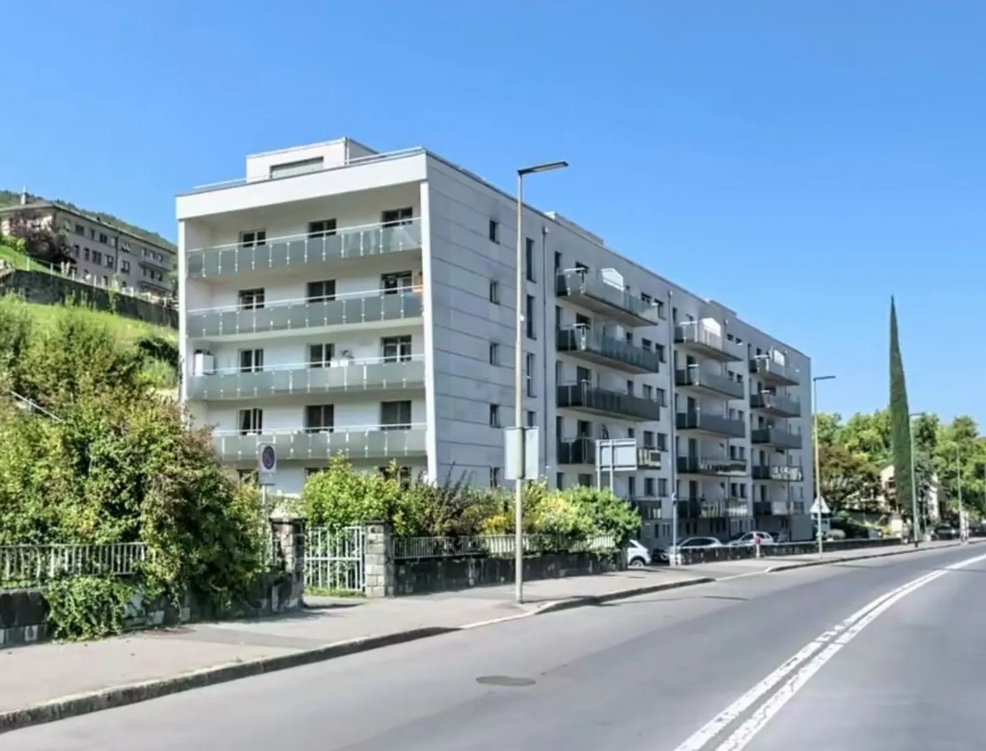 Charming 4.5 Room Apartment - Photo 1 of 2
