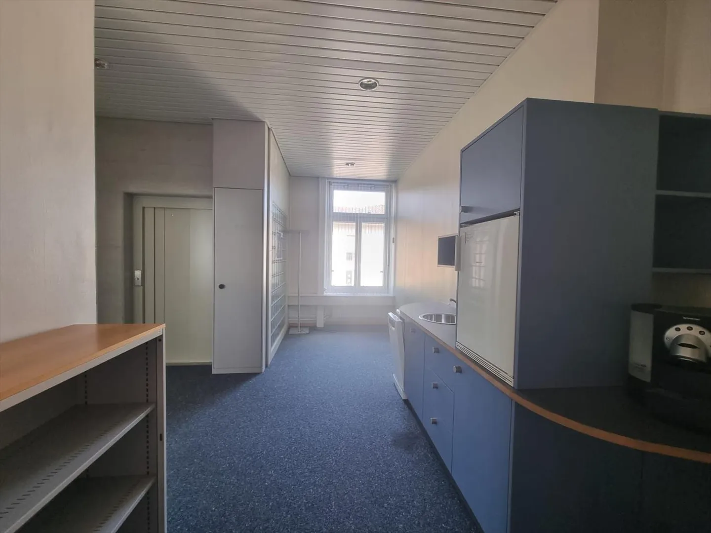 Bureau lumineux de 113 m² aux portes de la vieille ville de Porrentruy - Photo 6 sur 8