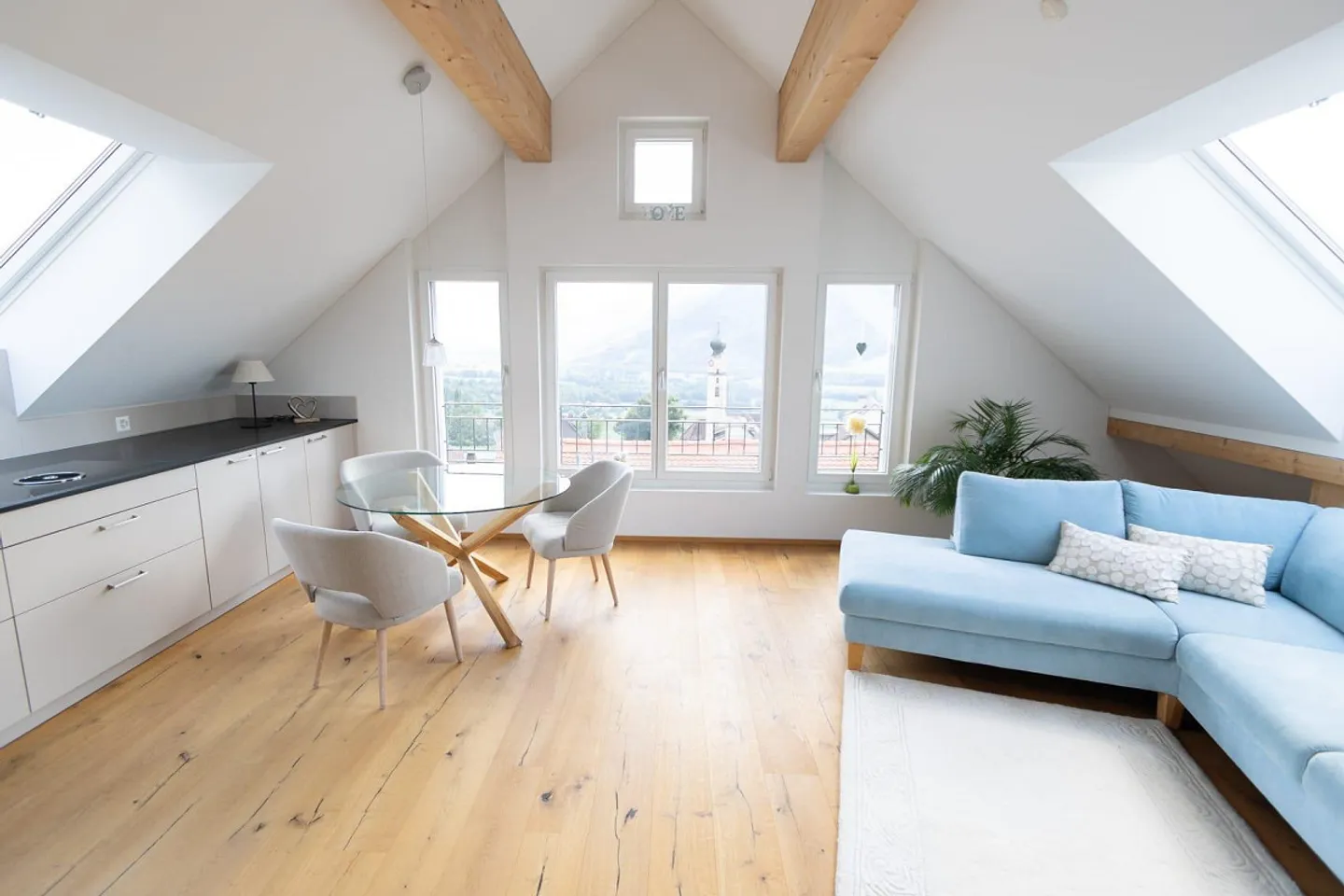 Charmante Dachwohnung in Jenins - Foto 4 von 19