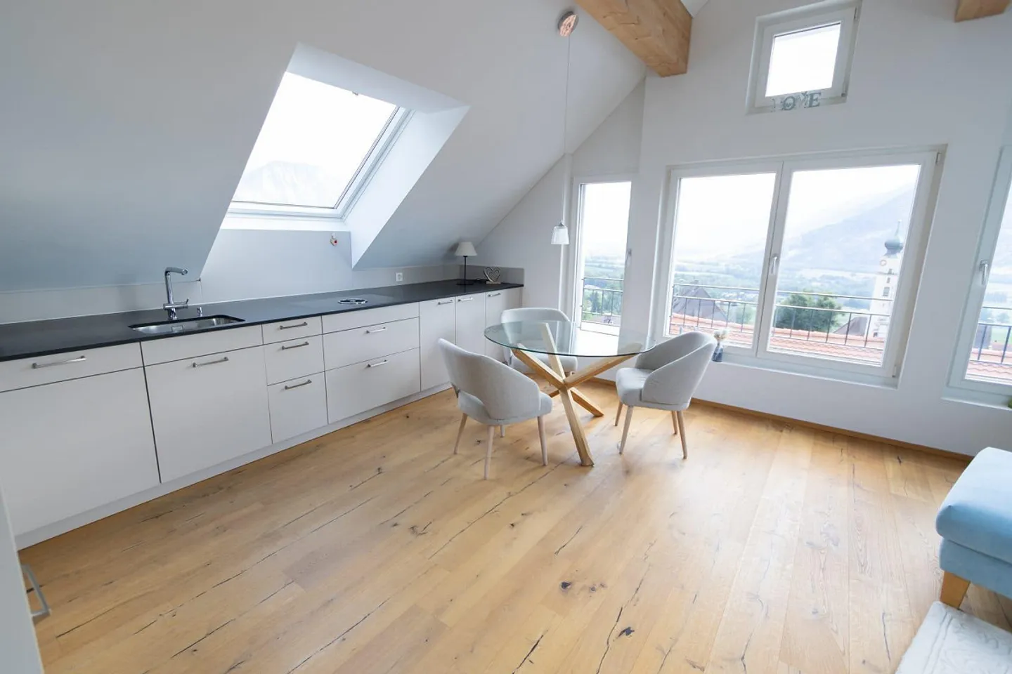 Charmante Dachwohnung in Jenins - Foto 7 von 19
