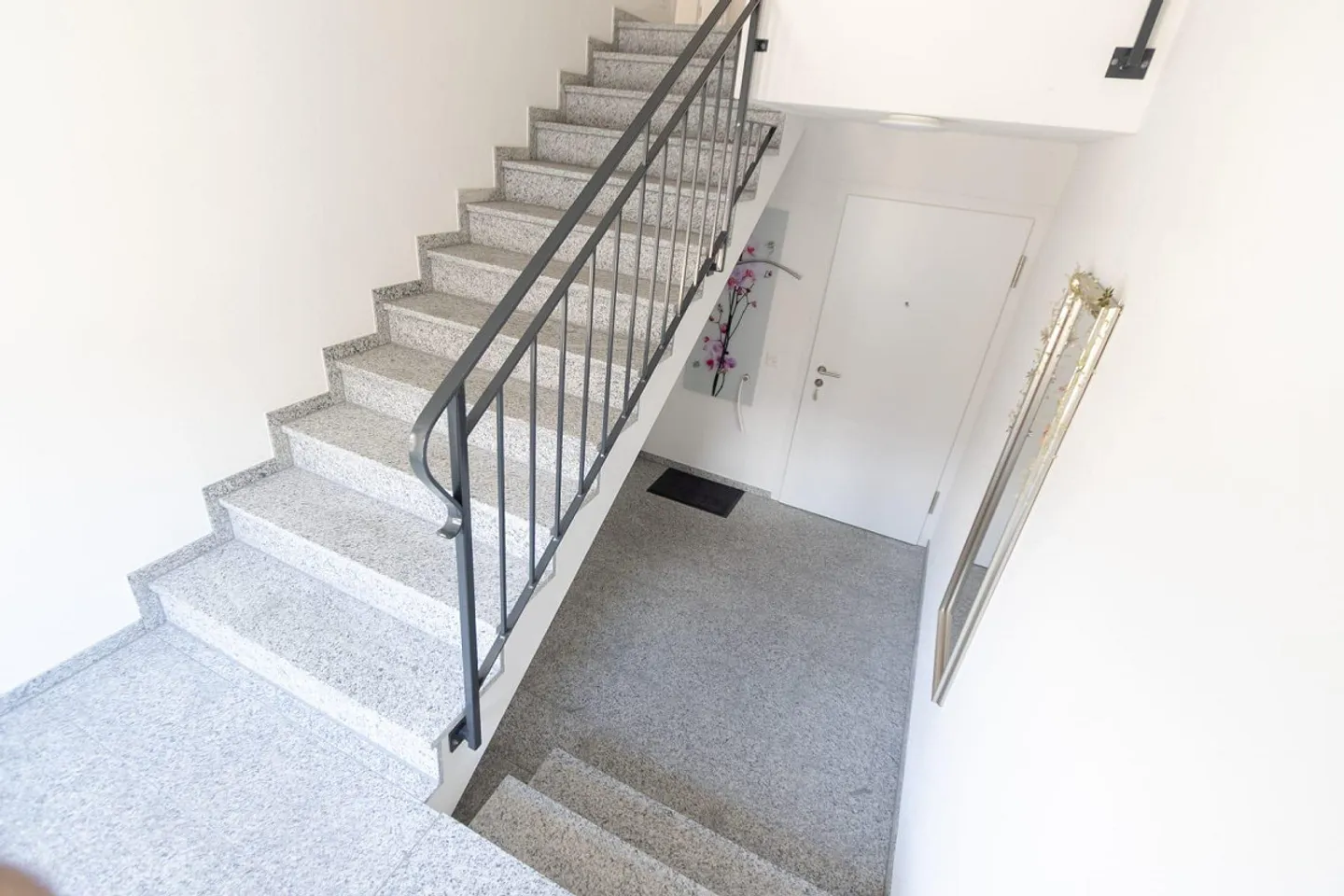Charmante Dachwohnung in Jenins - Foto 15 von 19