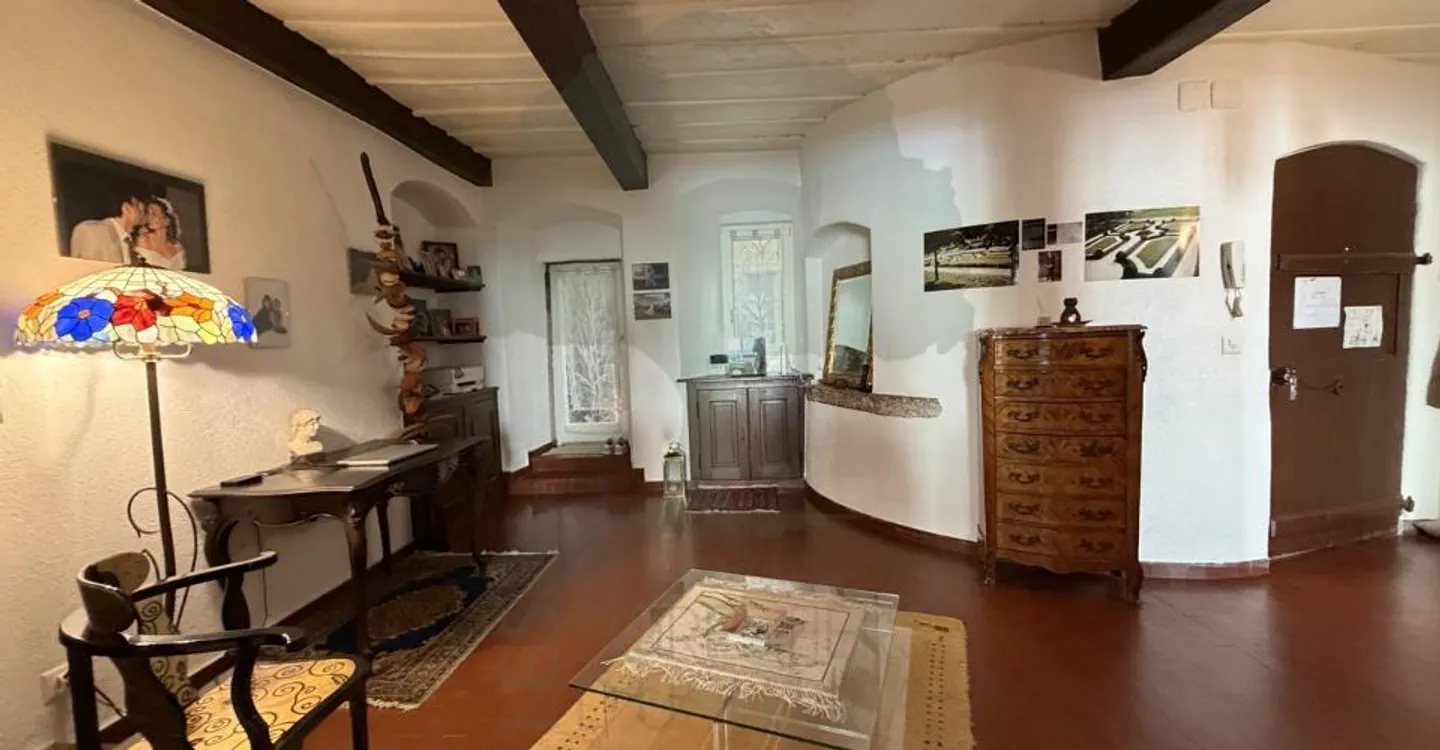 Appartamento caratteristico di 4 stanze nella vecchia città di Porrentruy - Foto 2 di 13